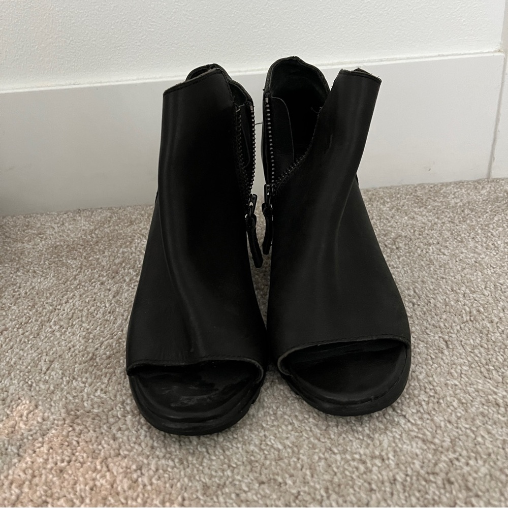 Sorel Black Open-Toe Ankle Booties